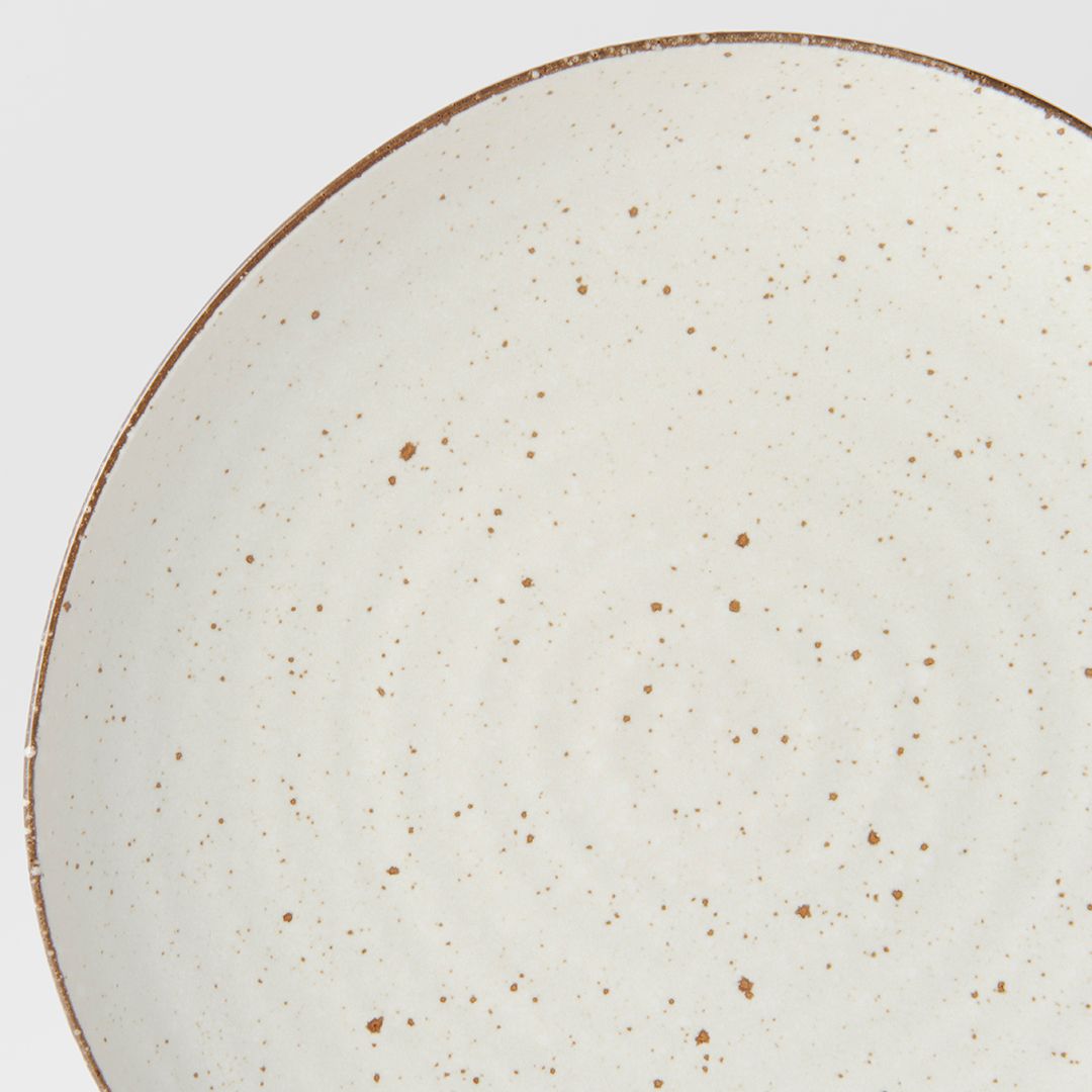 Fleck Dinner Plate 23cm · €16 · CURATED BY EYEDS