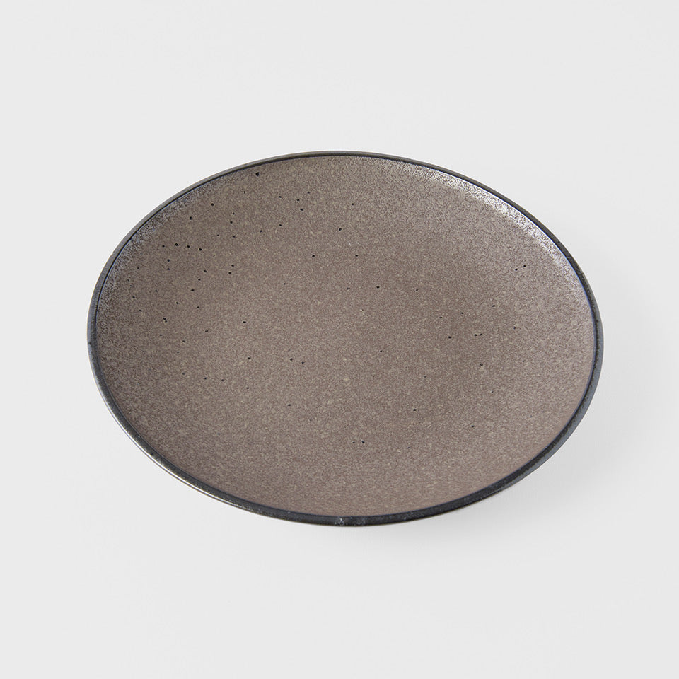 Dinner Plate Earth Black 25cm · €20 · CURATED BY EYEDS
