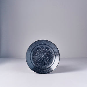 Round Plate Matt 17cm · €11 · CURATED BY EYEDS