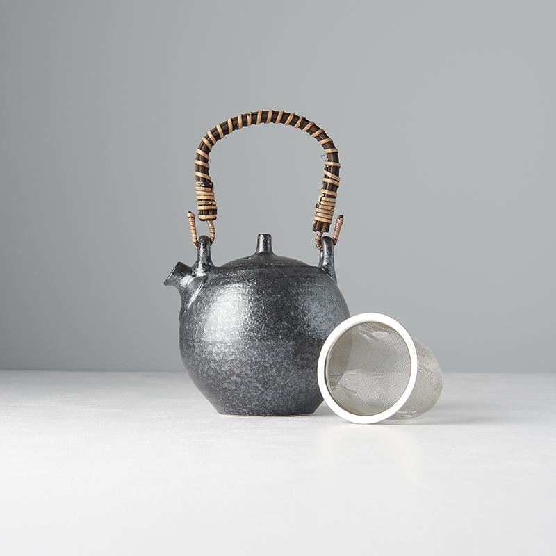 Teapot with Strainer Craft Black · €45 · CURATED BY EYEDS