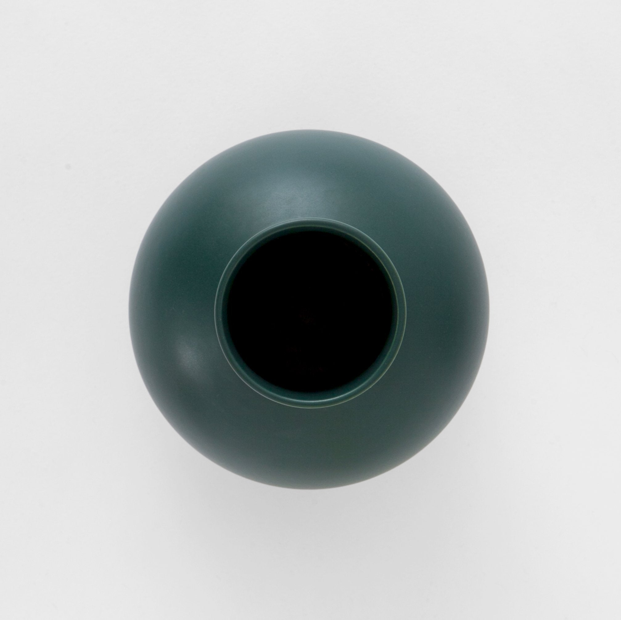 Large Vase Strøm Earthenware · €82.5 · RAAWII | CURATED BY EYEDS