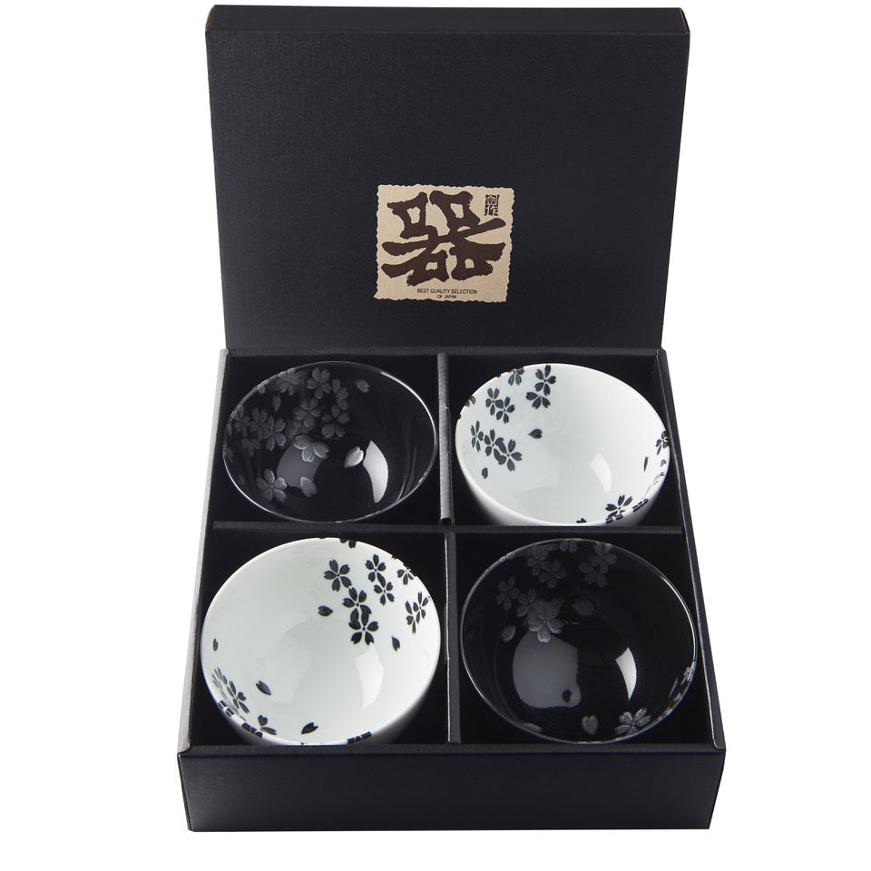 Bowl Set Black & White Sakura 4 x 200 ml