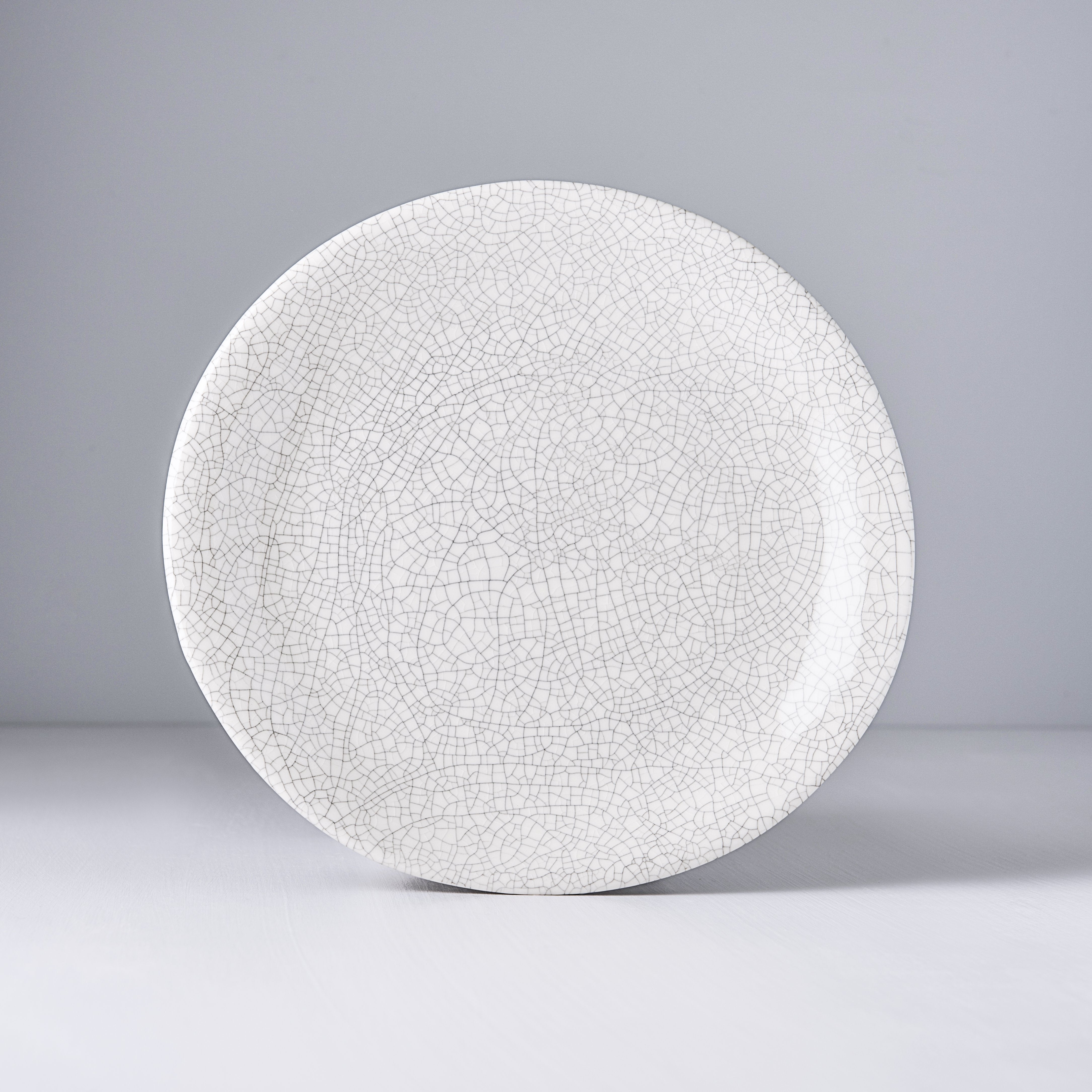 Uneven Large Round Plate 25cm · €30 · CURATED BY EYEDS