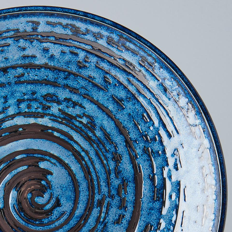 Uneven Round Plate Copper Swirl 25cm · €20 · CURATED BY EYEDS