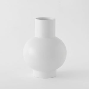 Open image in slideshow, X·Large Vase Strøm Earthenware · €135 · RAAWII | CURATED BY EYEDS
