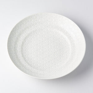 Serving Bowl White Star 29cm · €40 · CURATED BY EYEDS